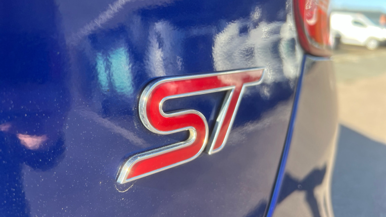 Ford Focus ST 2.0 TDCi 185 ST-3 Navigation 5dr Powershift Diesel Hatchback